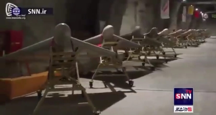Screenshot aus einem Propagandavideo des Irans: abgebildet sind Drohnen die beim Angriff auf Israel eingesetzt worden sein sollen.